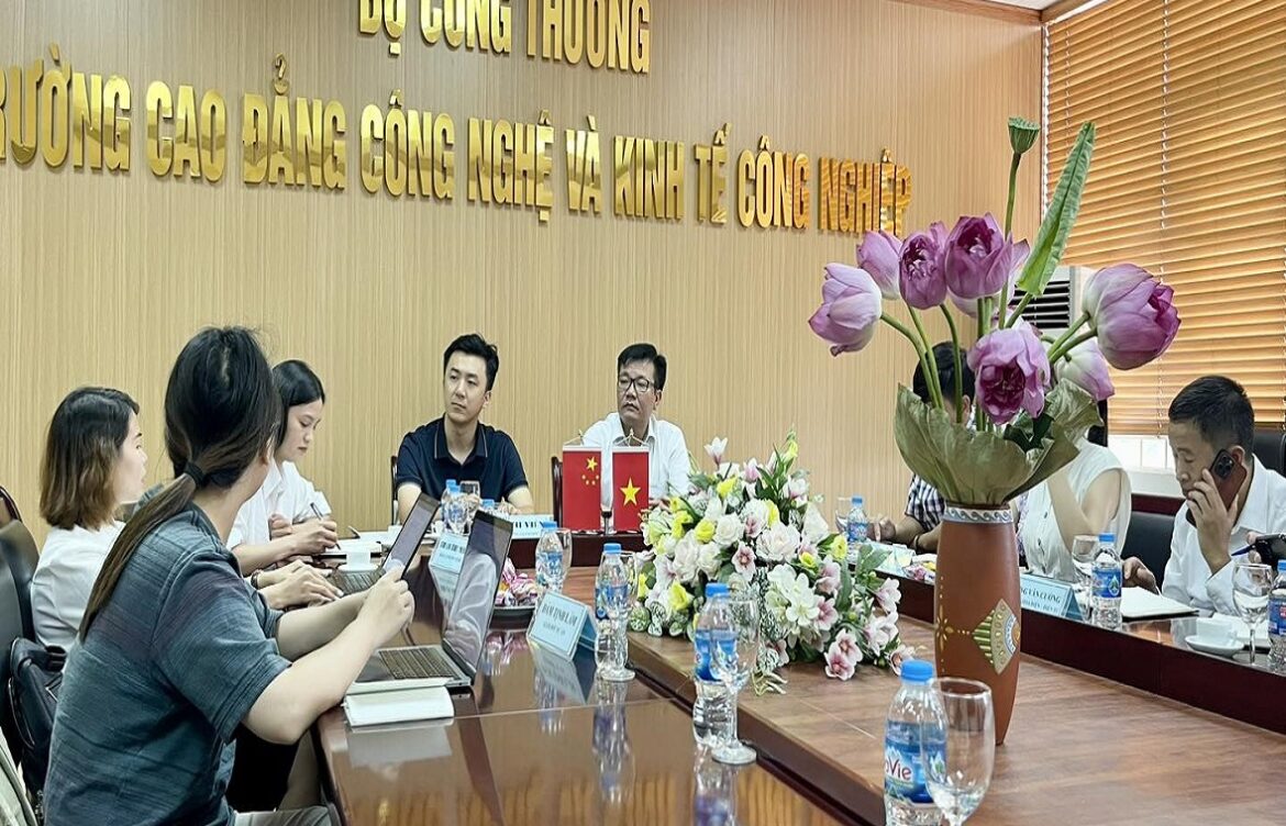 Dự án Học bổng đào tạo Nhân lực Tinh hoa